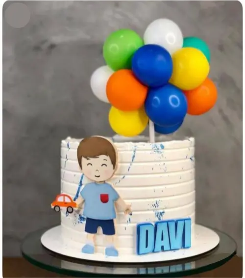 topo de bolo menino com carrinho