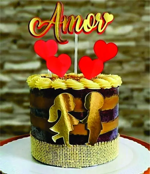 topo de bolo love namorados