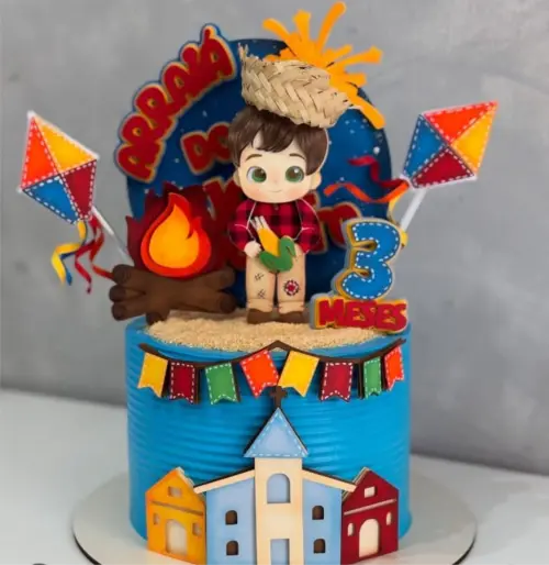 topo de bolo arraiá menino caipira