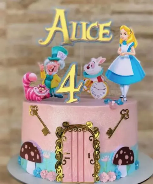 topo de bolo Alice no país das maravilhas