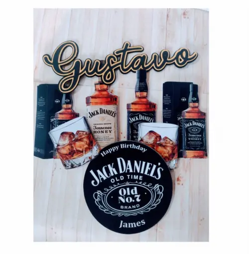 topo de bolo bebidas wiski jak daniels