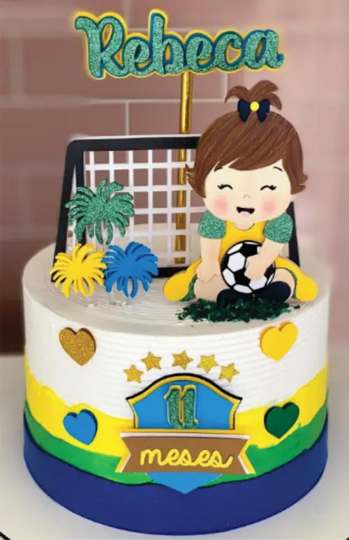 topo de bolo futebol brasil copa mesversário menina