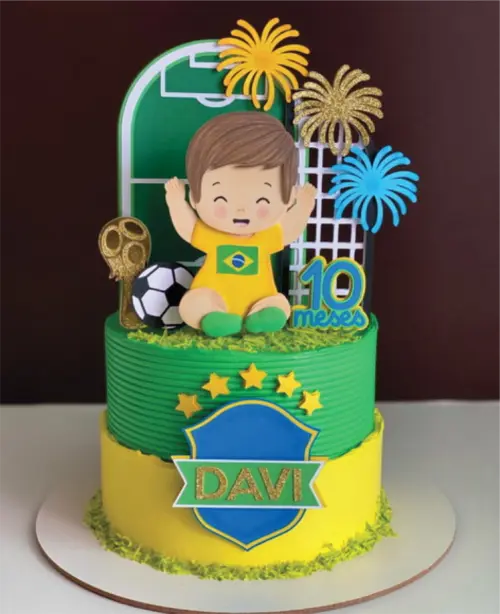 topo de bolo futebol brasil menino