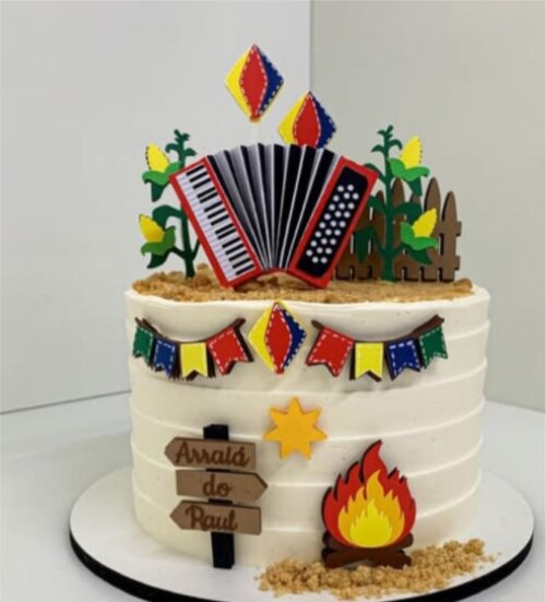 topo de bolo arraiá sanfona festa junina