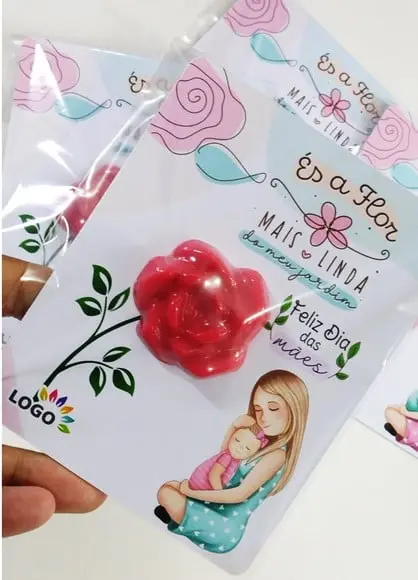 Cartão Lembrancinha Dia das Mães com Mini Sabonete de Rosa