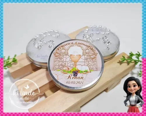 Lembrancinha de Primeira Comunhão Mini Terço na Latinha