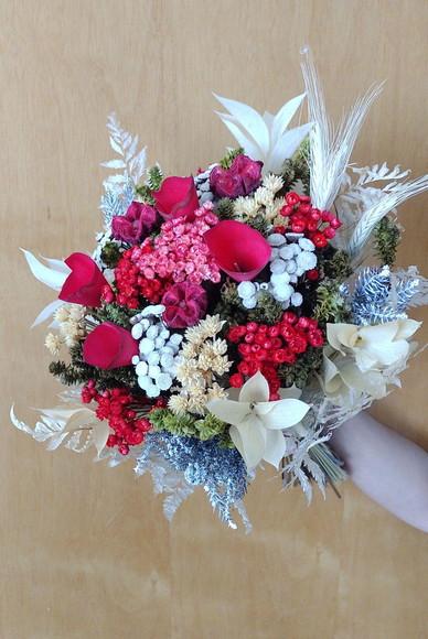 Buquê Flores Desidratadas - em Tons de Vermelho