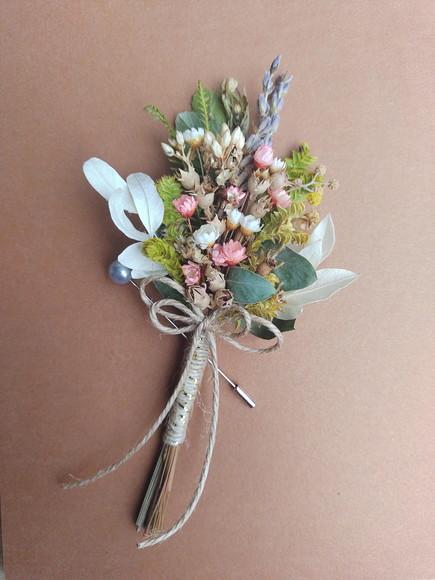 Lapela Floral com Flores Desidratadas - Rosé