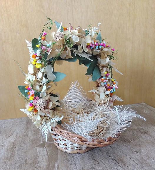Cesta Decorada com Flores Desidratadas