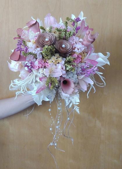 Buque de Noiva com Flores Desidradas em Tons de Rosa