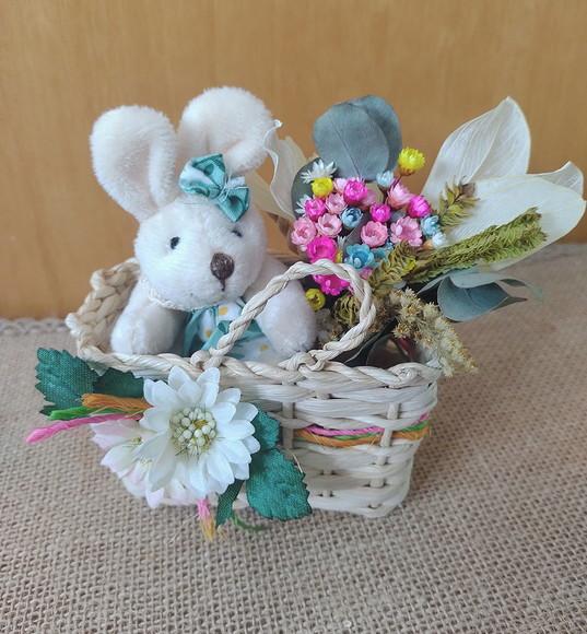 Sacolinha de Palha Decorada com Coelhinha