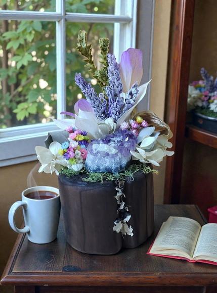 Arranjo com Lavanda no Toco de Madeira