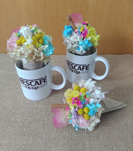 Sorvete com Flores Desidratadas com Íma de Geladeira