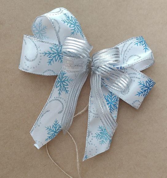 Laço de Natal m - Flocos de Neve com Prata