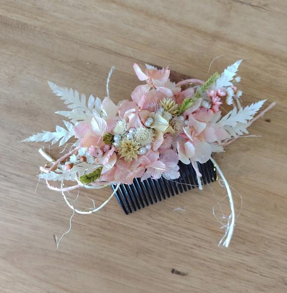 Pente Decorado com Flores Desidratadas - Rosé