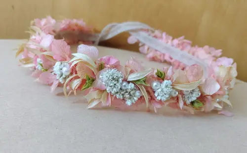 Tiara com Flores Desidratadas