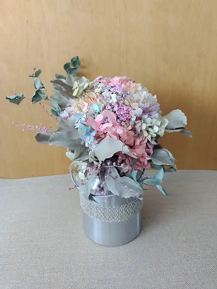 Arranjo com hortênsias desidratadas