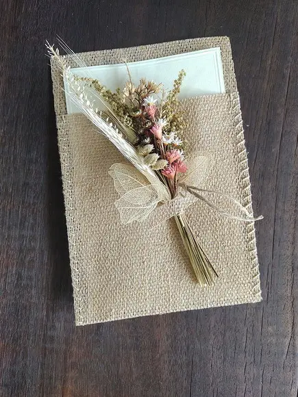 Cartão com Buque Flores Desidratadas - em Tons de Rosé