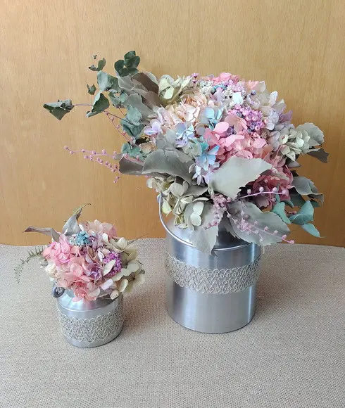 Arranjo com flores desidratadas