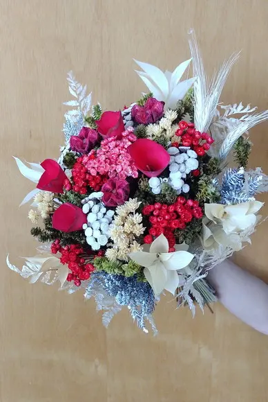 Buquê Flores Desidratadas - em Tons de Vermelho