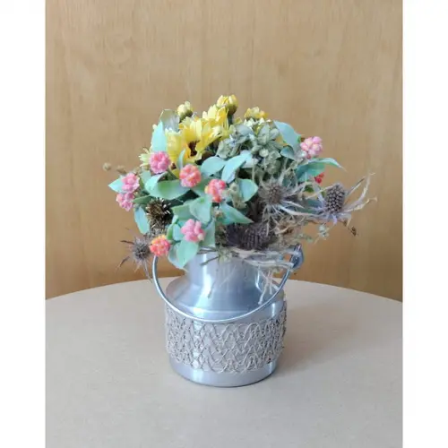 Mini arranjo mix flores artificiais com flores desidratadas