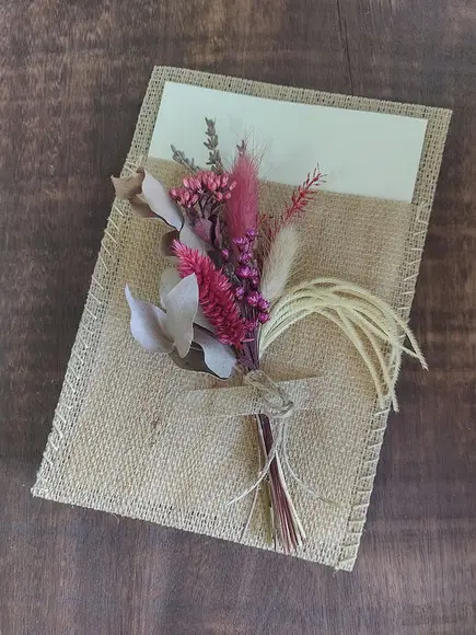 Cartão Felicitações com Buque Flores Desidratadas - Marsala