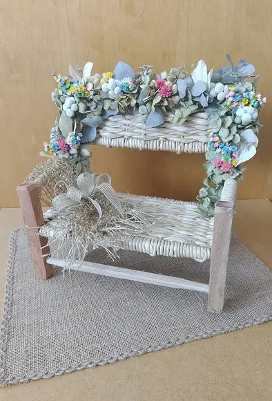 Banquinho Decorada com Flores Desidratadas Acompanha Manta