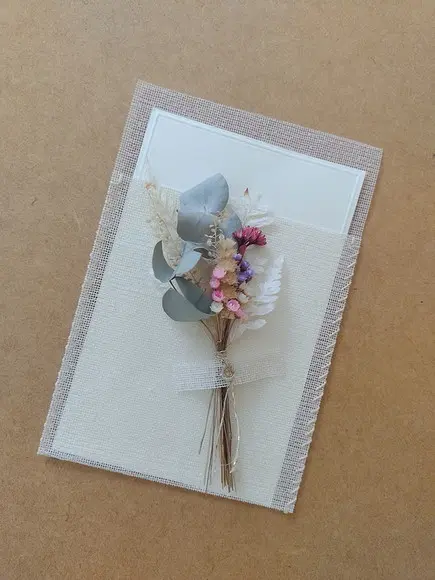 Cartão com Buque Flores Desidratadas