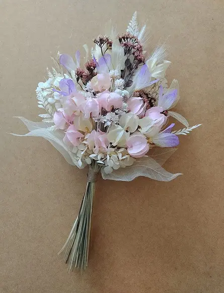 Buque de Flores Desidratadas em Tons de Rosa e Lilás