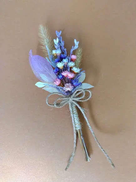 Lapela Floral com Flores Desidratadas - Lilás
