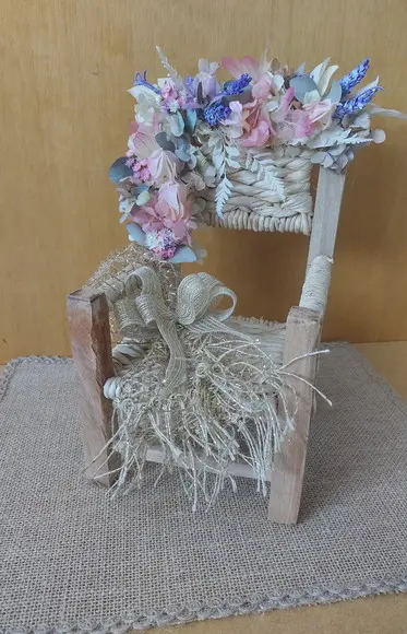 Poltrona de Palha Decorada (acompanha Manta de Juta)