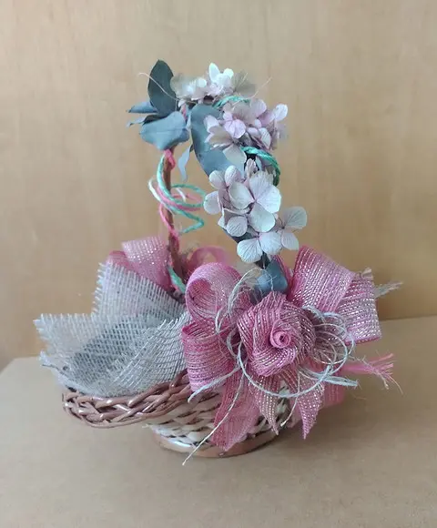 Mini Cesta Florista Decorada com Laços com Rosa de Fita