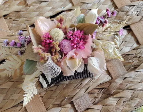 Pente Decorado com Flores Secas - Pink