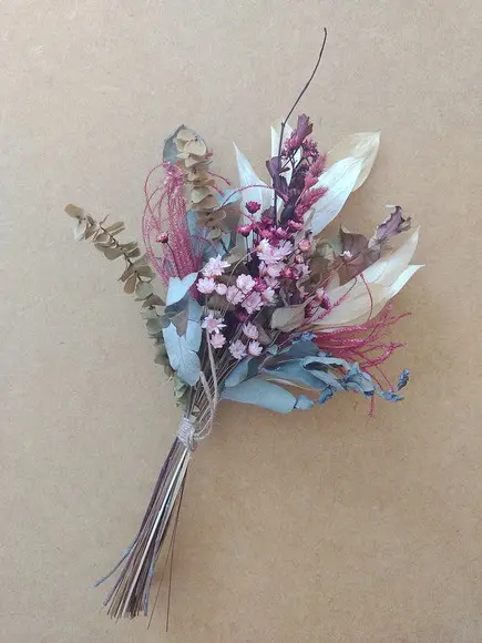 Mini Buque com Flores Desidratadas - Marsala com Rosa