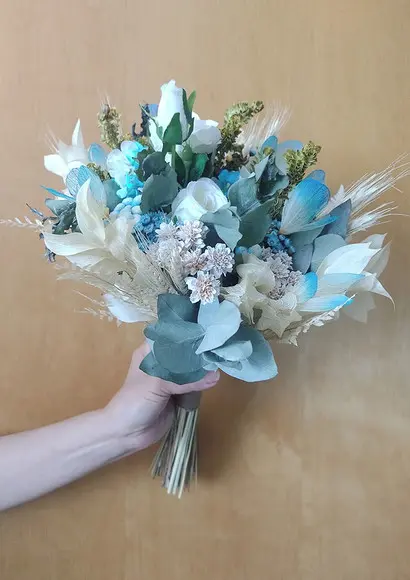 Buque com Flores Desidratada em Tons de Azul (40cm)