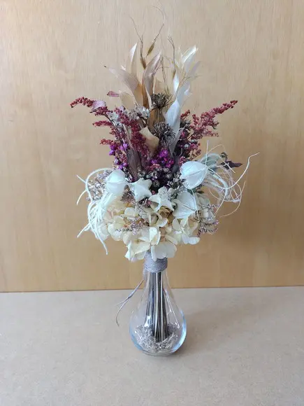Arranjo com Flores Desidratadas no Vidro de Lampada (35cm)