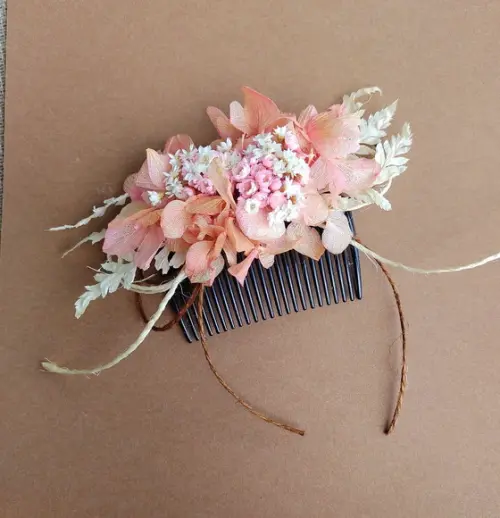 Pente Decorado com Flores Secas - Rosé