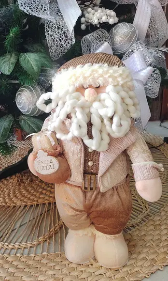 Papai Noel de Pé com Presente (45cm)