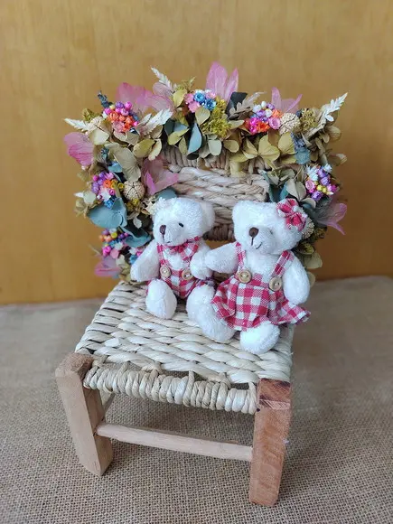 Cadeirinha de Palha Decorada (acompanha Casal de Ursinhos)
