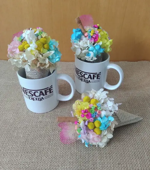 Sorvete com Flores Desidratadas com Íma de Geladeira