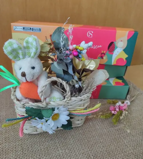 Sacolinha de Palha Decorada com Coelhinho