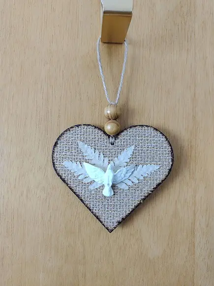Coração com Divino (10cm)