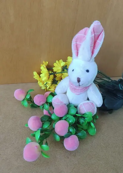 Coelhinho com Lenço Rosa (12cm)
