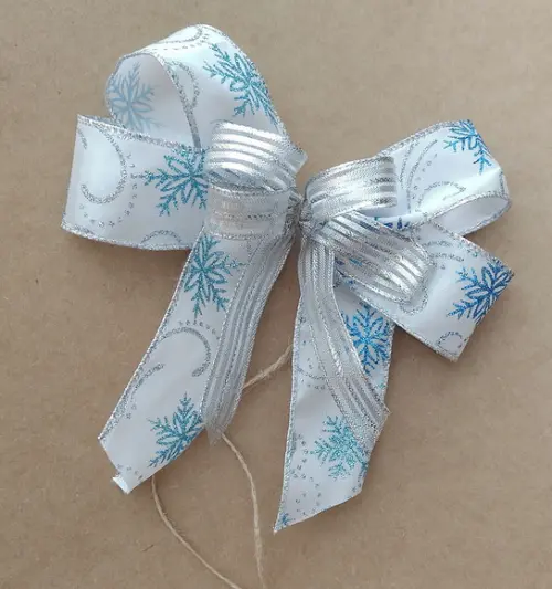 Laço de Natal m - Flocos de Neve com Prata