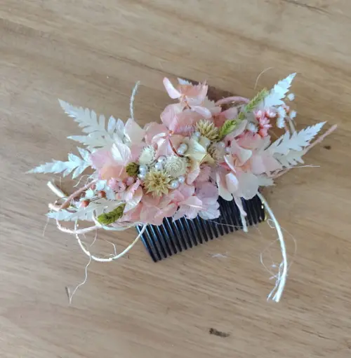 Pente Decorado com Flores Desidratadas - Rosé