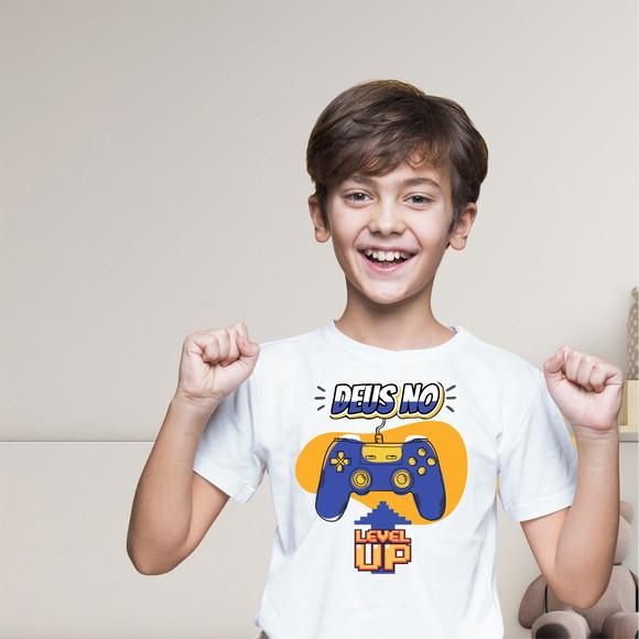 Camiseta Infantil Gospel Deus no Controle Poliéster Premium