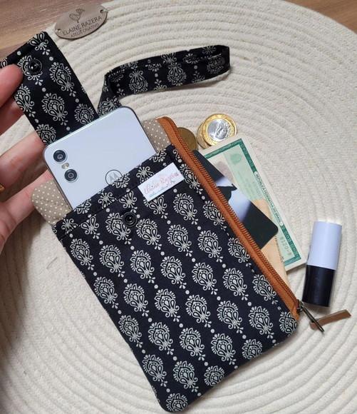 Carteira Porta Celular em Tecido