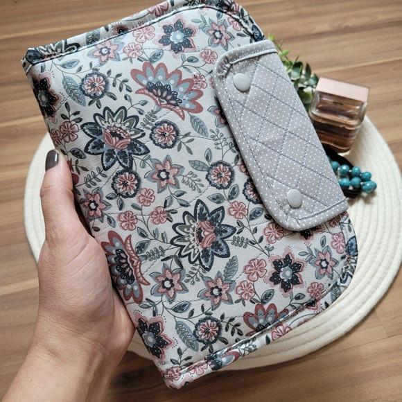 Necessaire  Tecido  Multiuso para maquiagem e esmalte