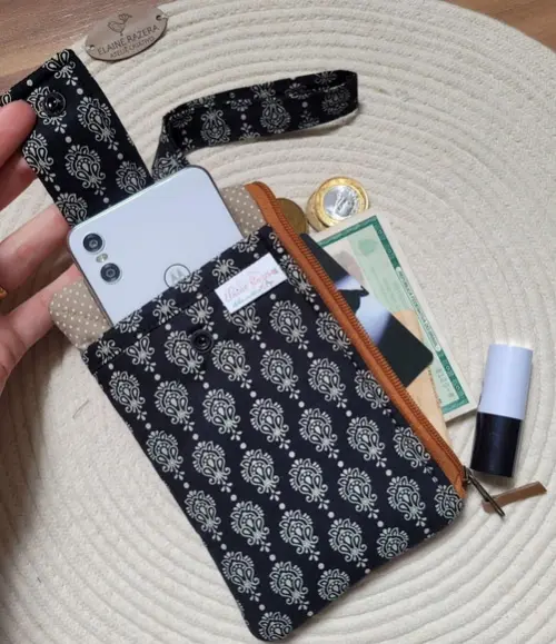 Carteira Porta Celular em Tecido