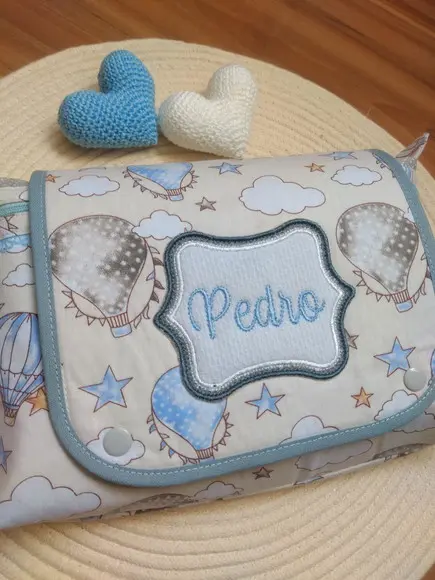 Necessaire Porta Fraldas e Lenço Umedecido